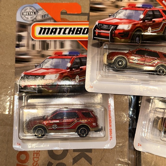 Matchbox 2019 #42 MBX Rescue Ford Interceptor Utility Dei Vigili Del Fuoco – Fuoripacco, Collezione!